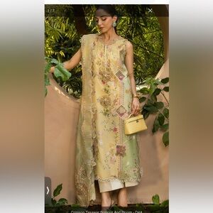 Floral Embroidered Long Sleeve Women’s Dress in Soft Yellow-Green